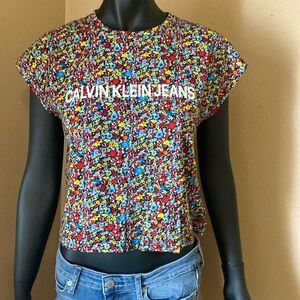 Cropped Calvin Klein Tshirt